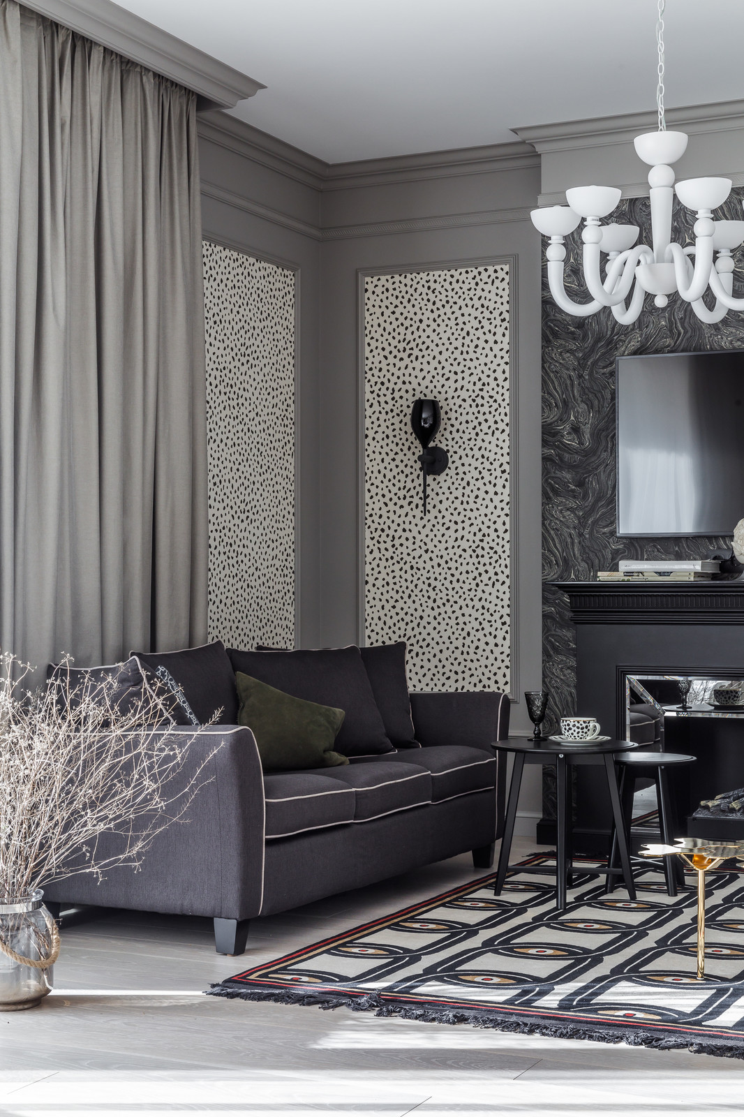 Интерьер таунхауса в монохромной гамме (г.Краснодар)