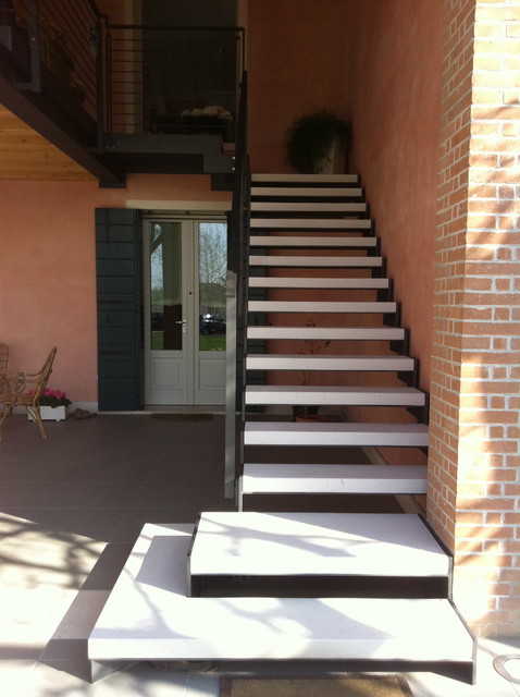 Casa Durante moderno-escalera