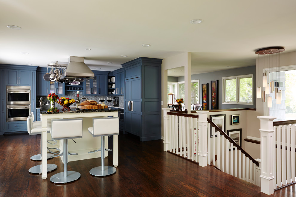 Example of a transitional kitchen design in Minneapolis