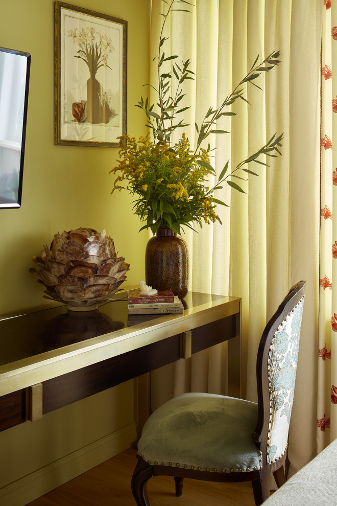 Перегородка для гардеробной, квартира дизайнера Натальи Митраковой