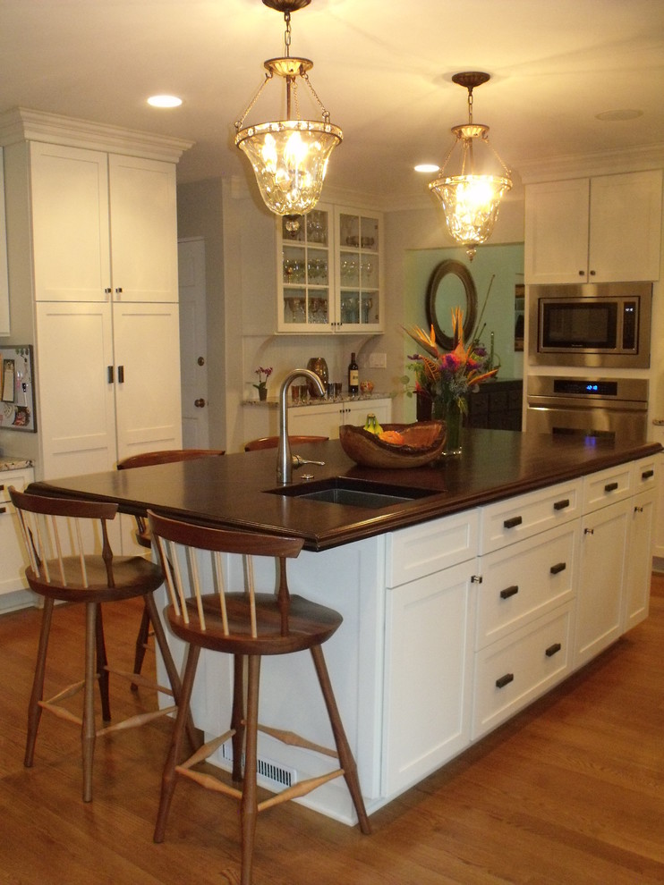 Kitchen - transitional kitchen idea