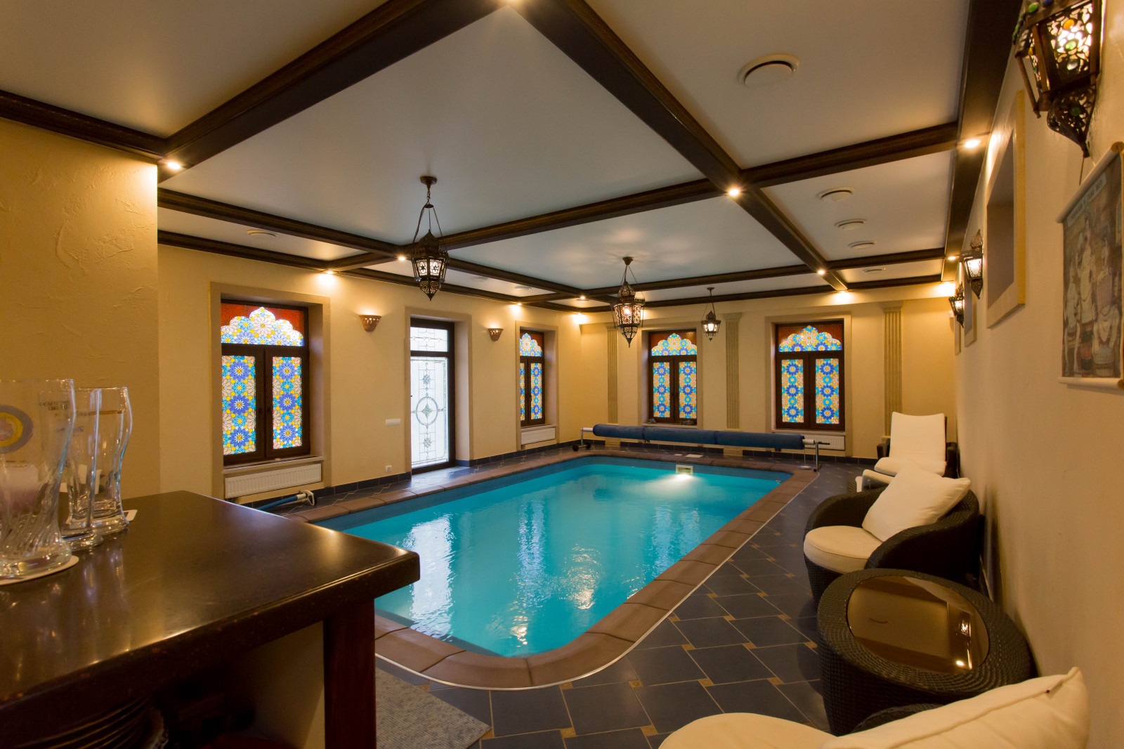 Из дальних странствий возвратясь...