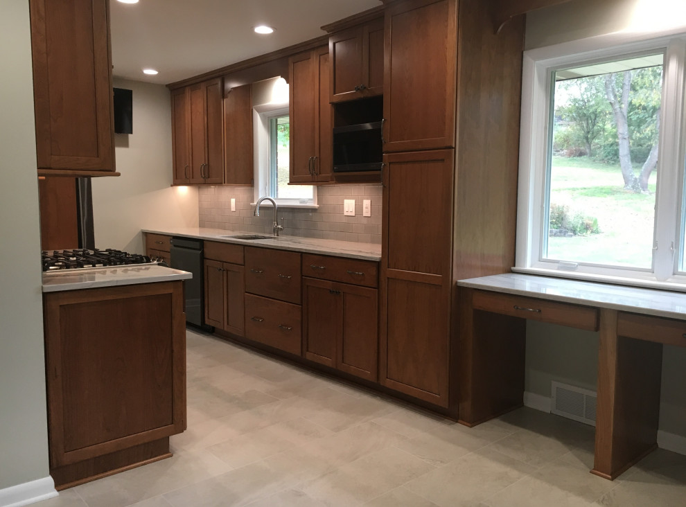 Warm Wood kitchen with Cherry cabinets