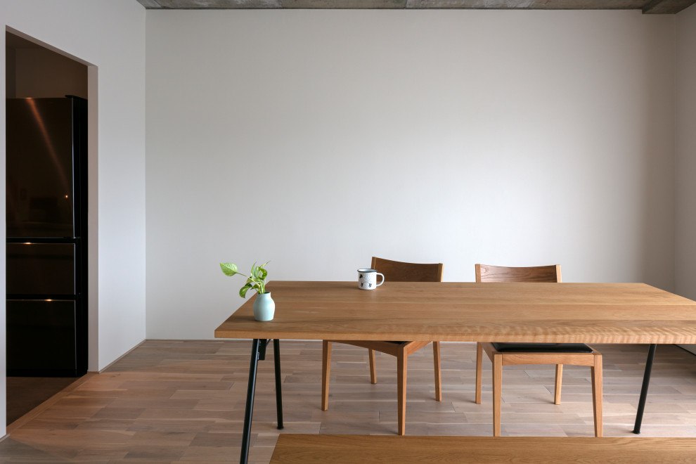 他の地域にあるおしゃれなダイニングの写真