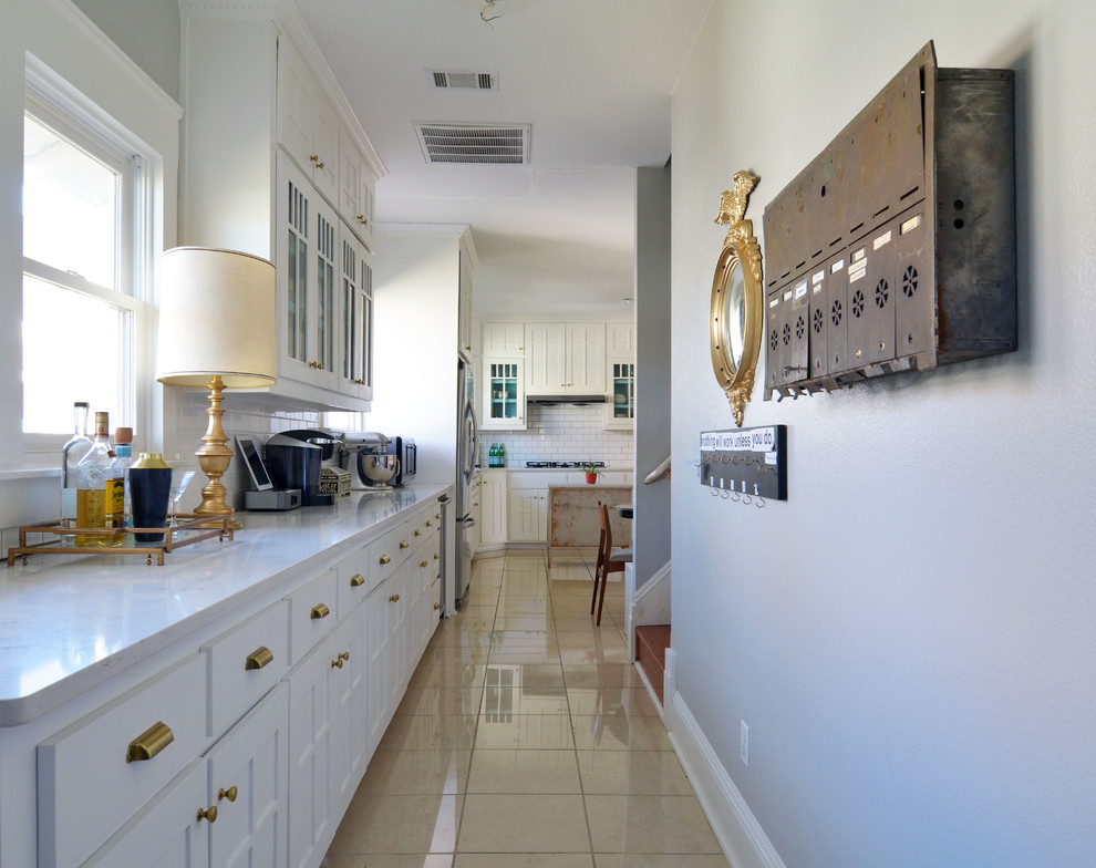 This is an example of an eclectic kitchen in Dallas.