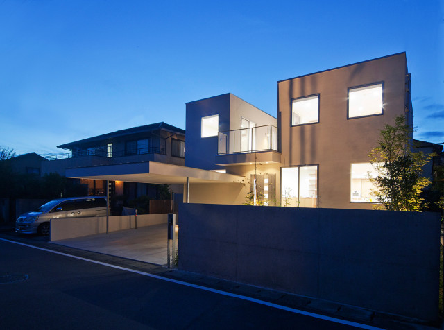 熊本の家 moderno-fachada