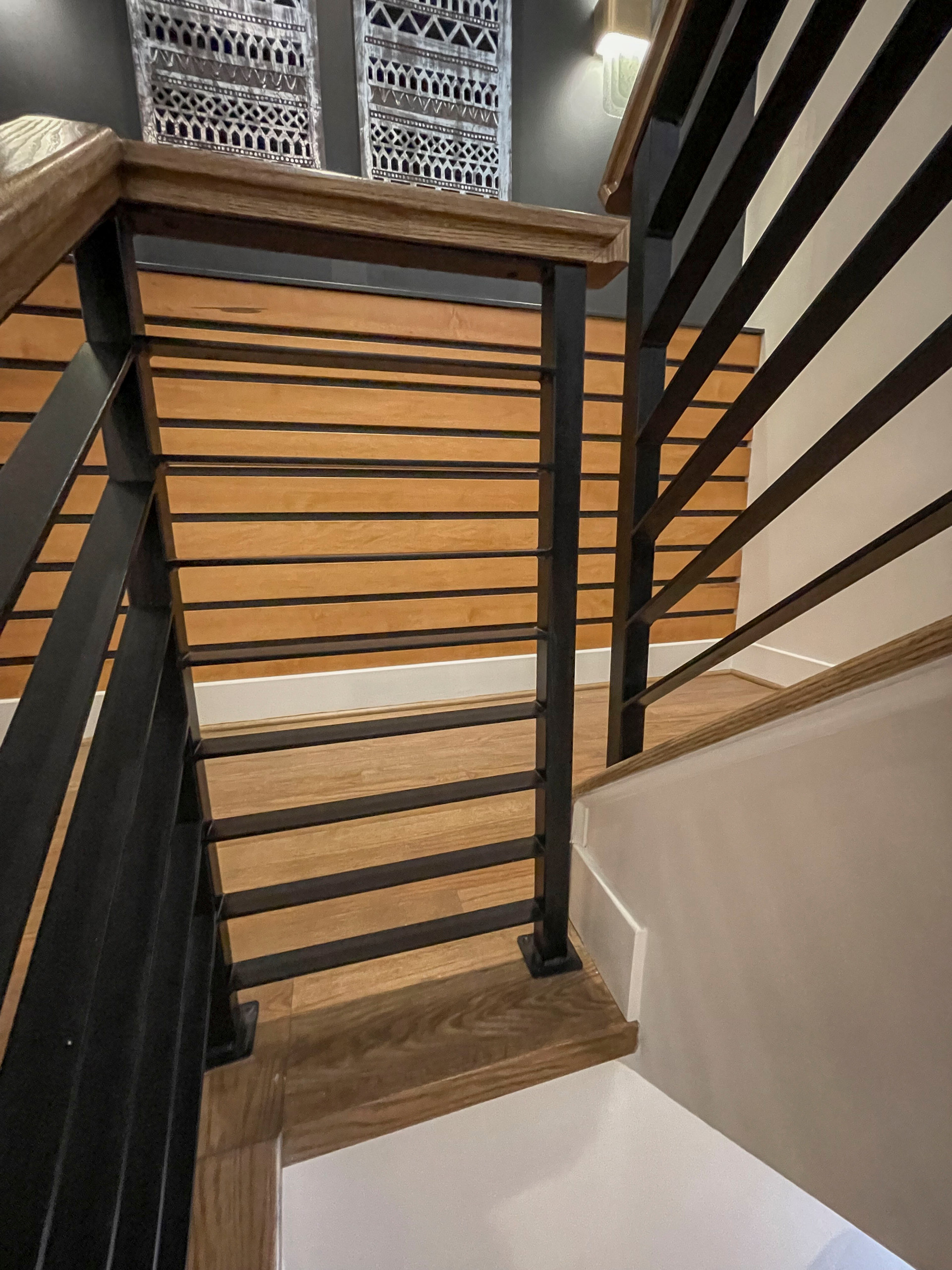 113_Floating Straight- Stringers with No Risers in Contemporary Home, Bethesda M
