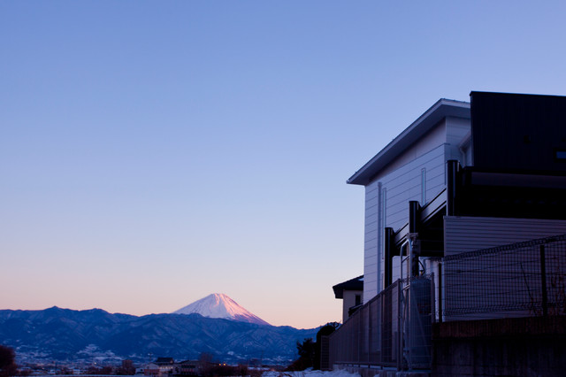 リバーサイドに建つ家 craftsman-facade
