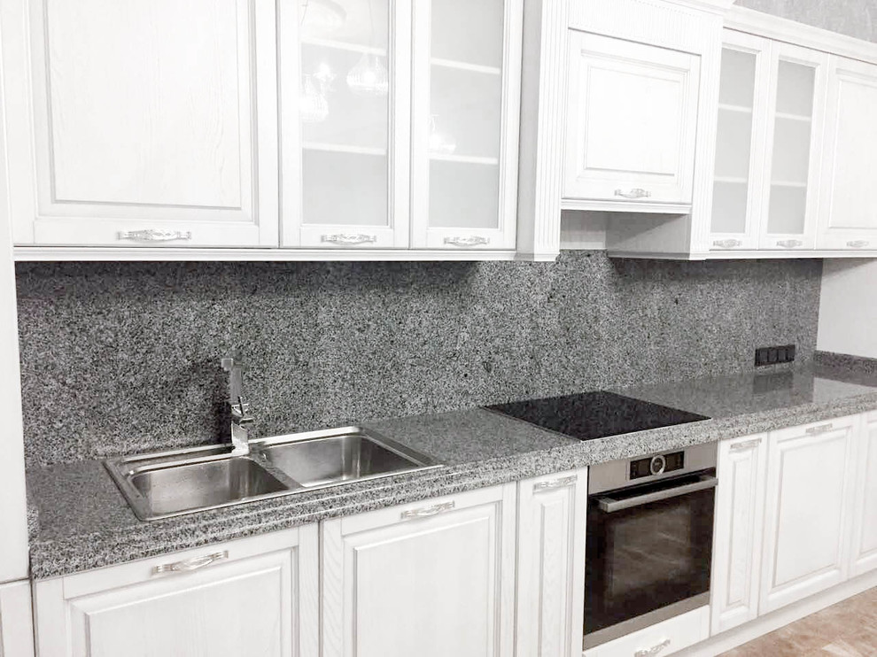 Гранитные столешницы в апартаментах Алушты