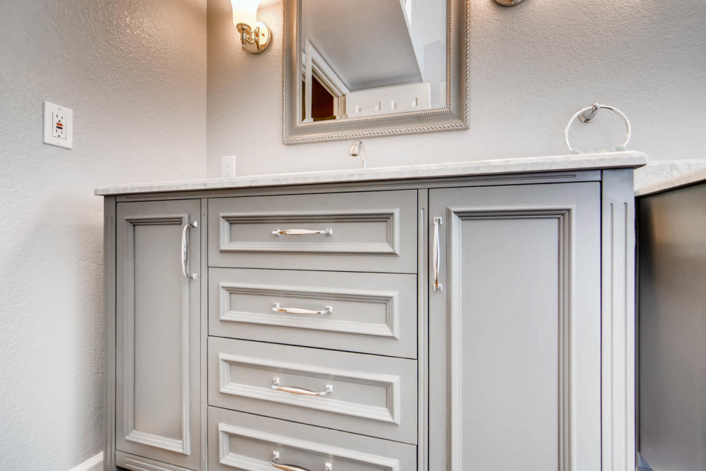 Modern Bathroom