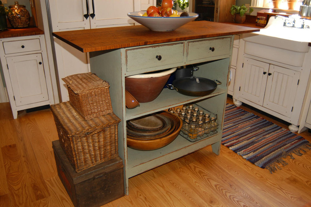 Home design - traditional home design idea in Cincinnati