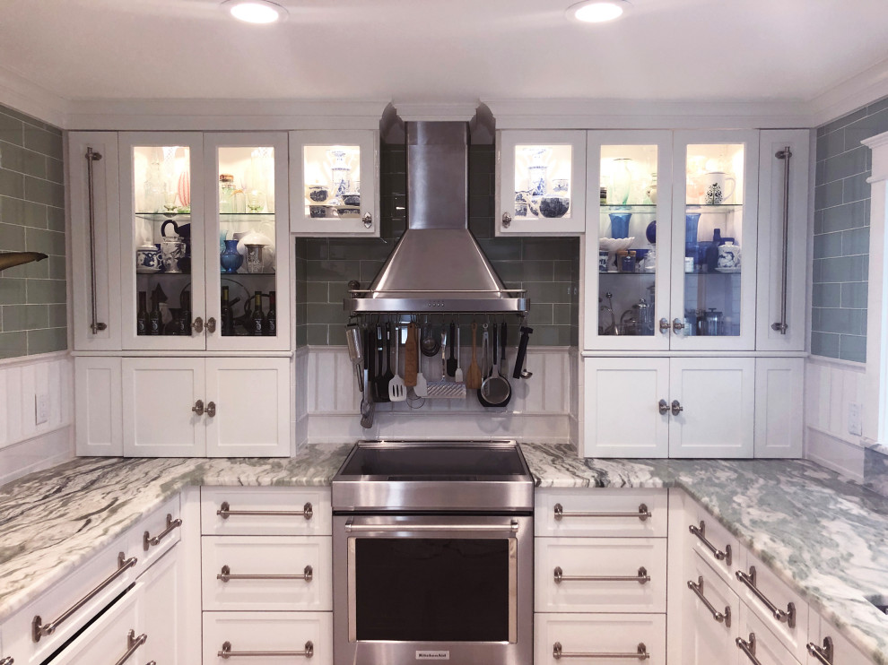 Inspiration for a transitional kitchen remodel in Miami