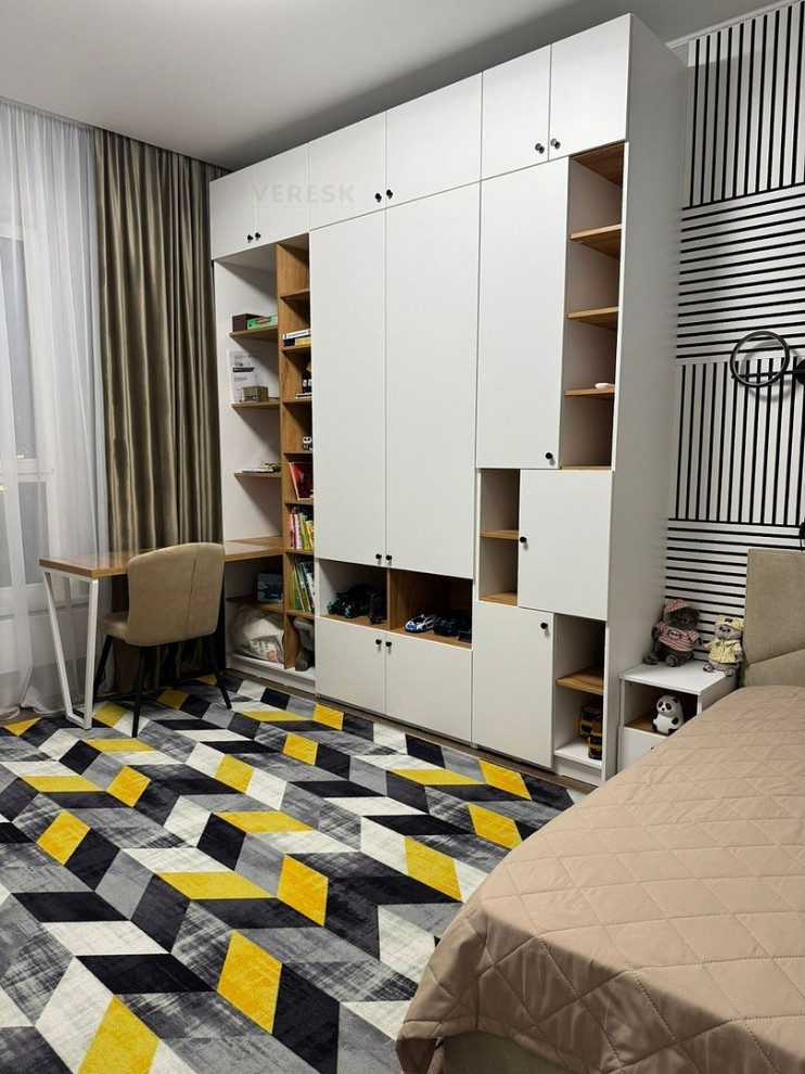 Распашные шкафы