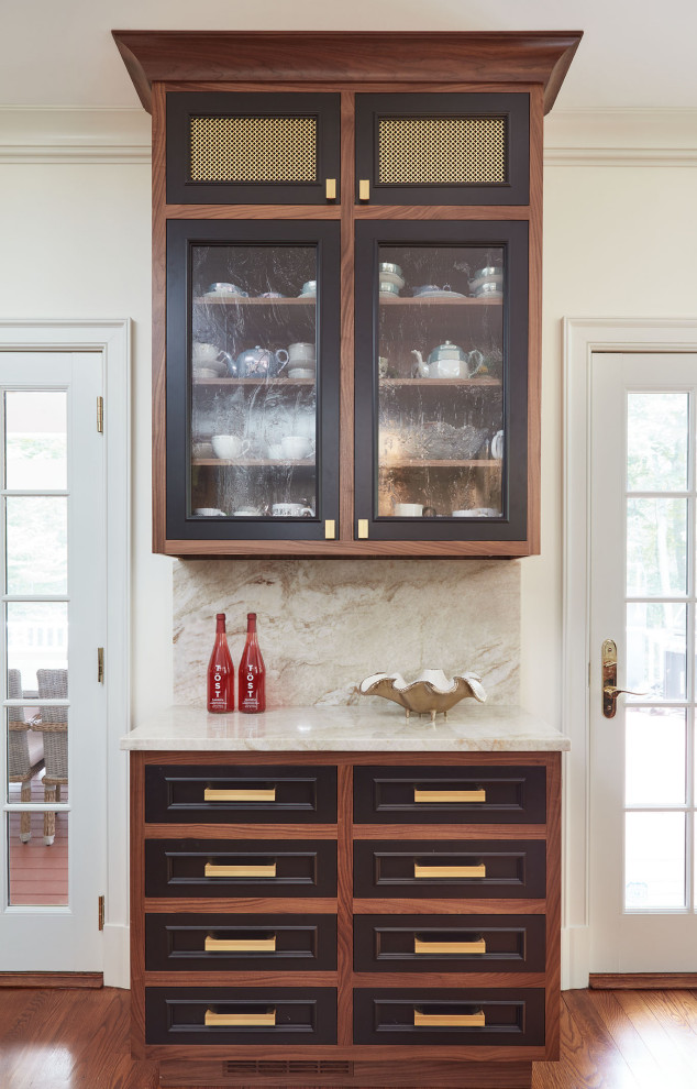 Inspiration for a transitional kitchen remodel in Bridgeport