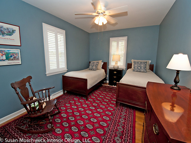 twin bed guest bedroom