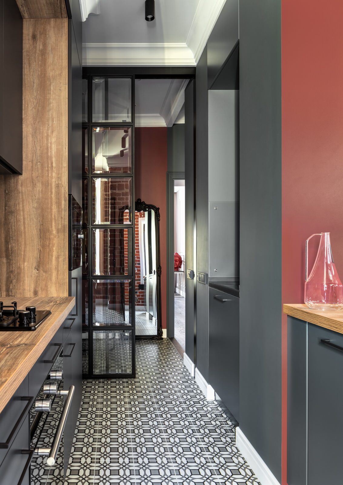 Квартира в старом жилом фонде в центре Москвы.