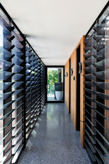 Bundaroo St contemporary-hall