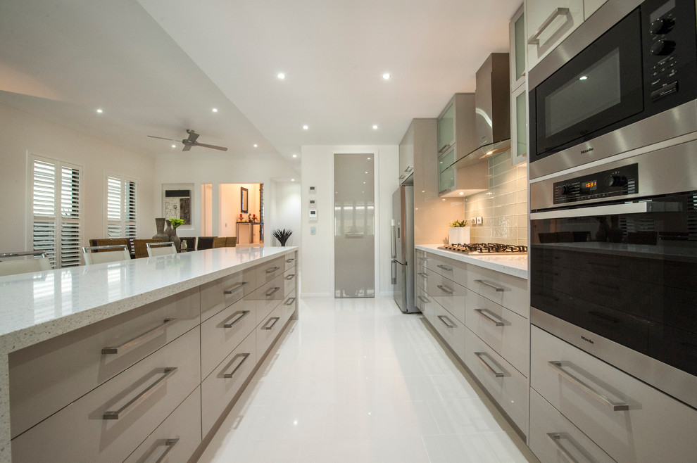 Retreat Avenue Residence - Kitchen - Modern - Kitchen - Brisbane - by