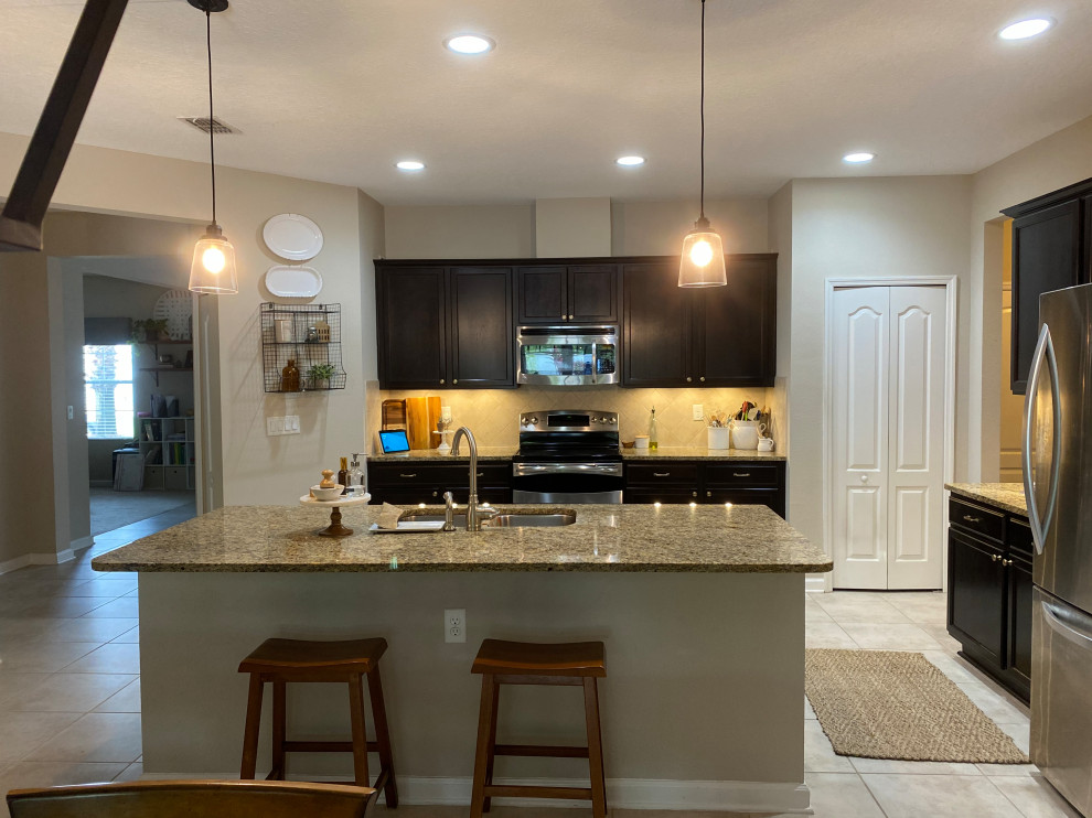 New Venetian Gold Granite With Antique White Cabinets | Cabinets Matttroy