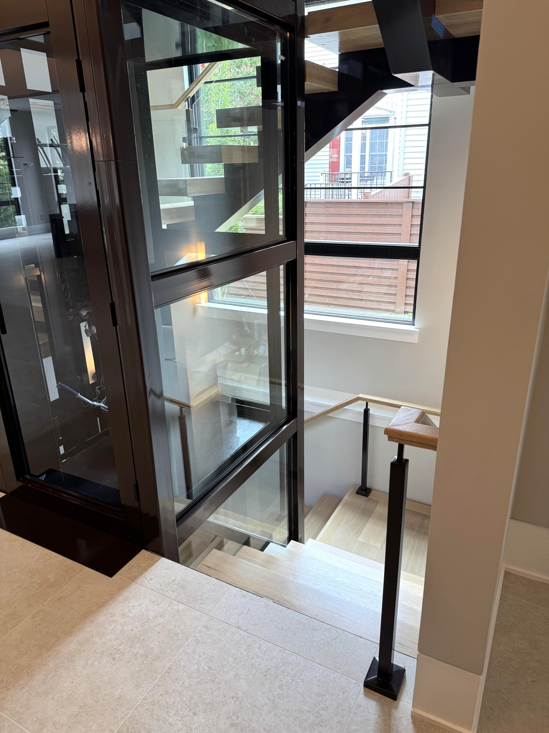 136_Modern Mono-Beam Encircling Glass Elevator, Bethesda, MD 20814