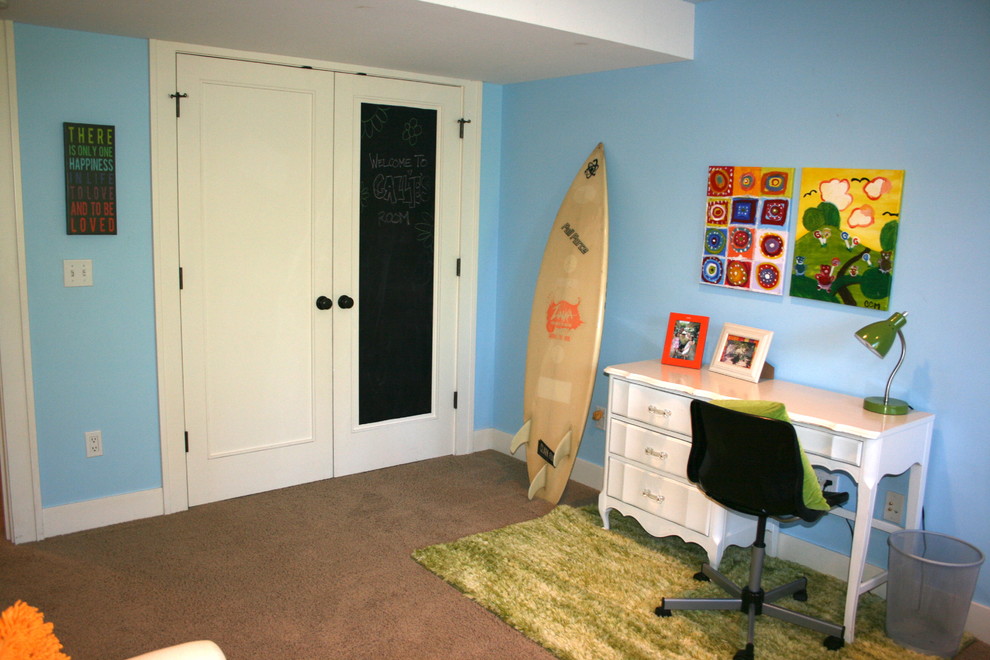 Photo of a contemporary kids' room in Seattle.