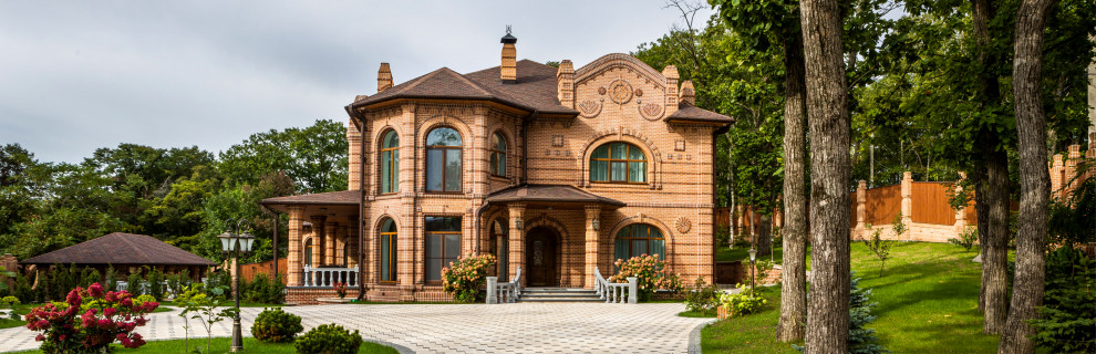 Загородный дом (усадьба) из кирпича
