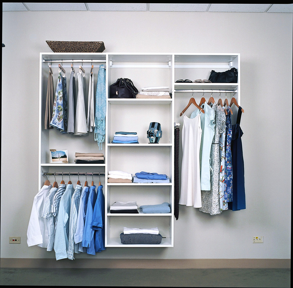This is an example of a traditional storage and wardrobe in Chicago.
