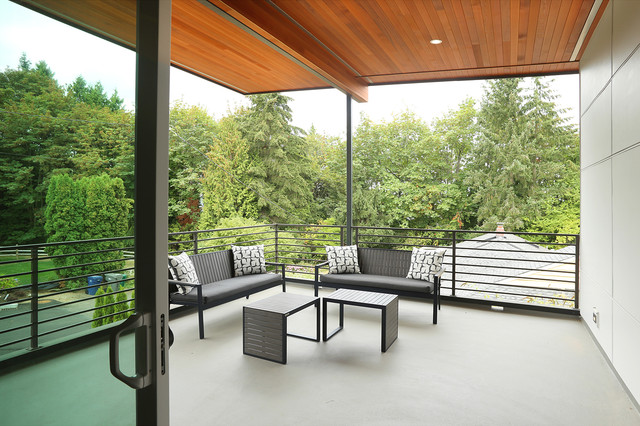 Kirkland 1 modern-deck