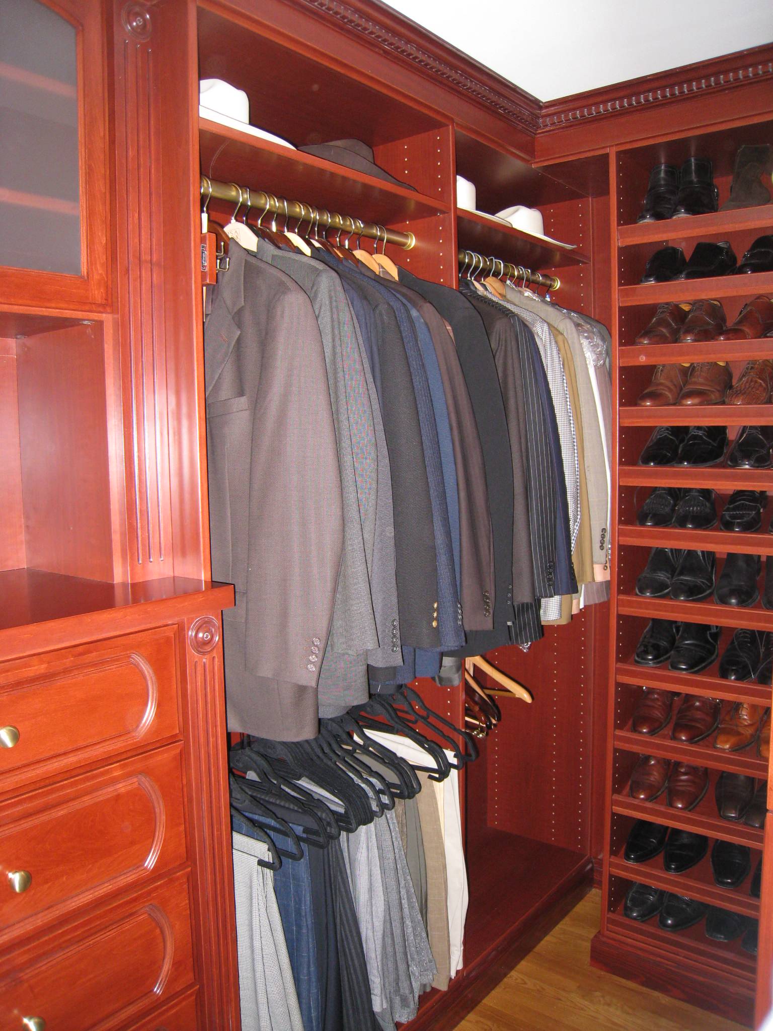 Gentlemen's Walk-In Closet
