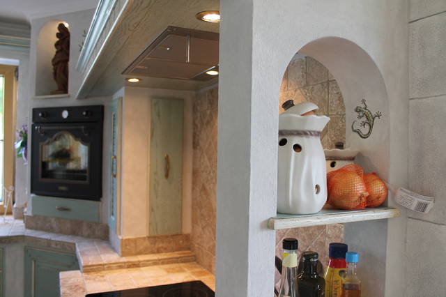 Avignon mediterranean-kitchen