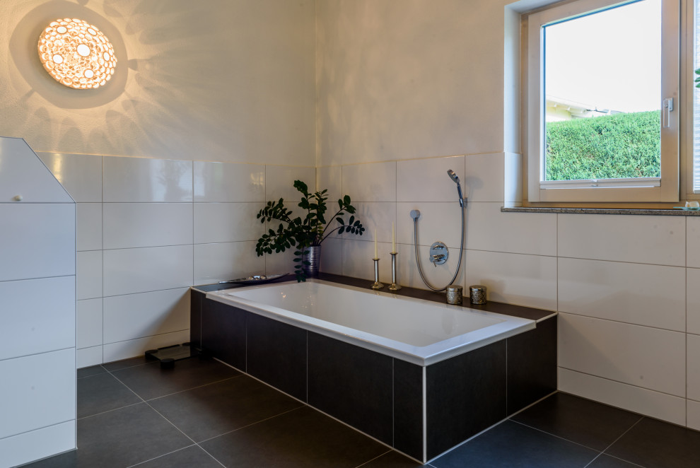 Modernes Badezimmer in Stuttgart