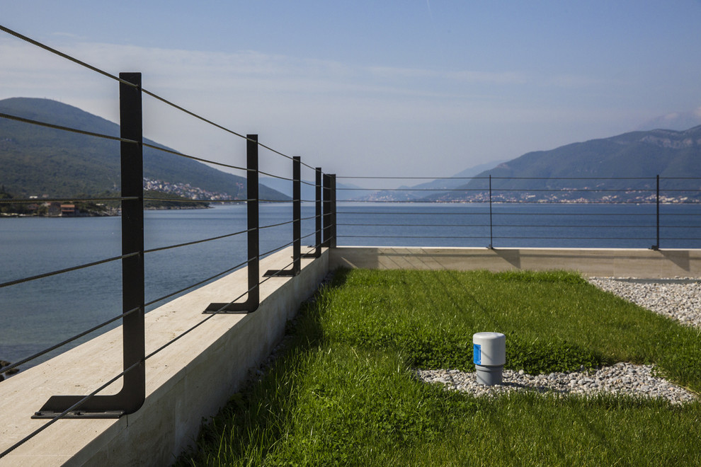 Производство и установка оград частной виле в Черноории