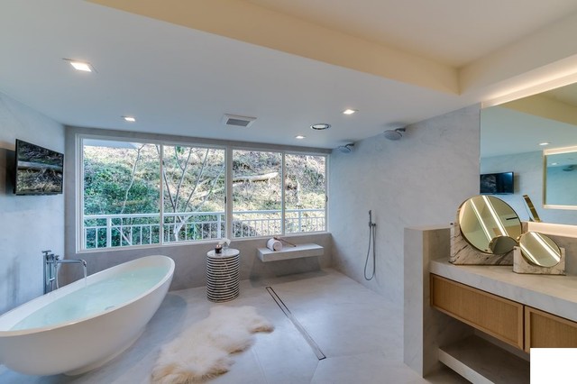 Ocean Ave LA Remodeling bathroom modern-badezimmer