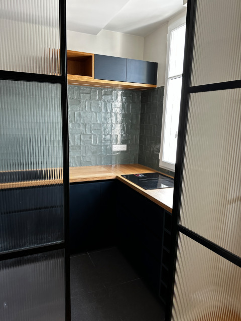 PARIS XI IEME modern-kitchen