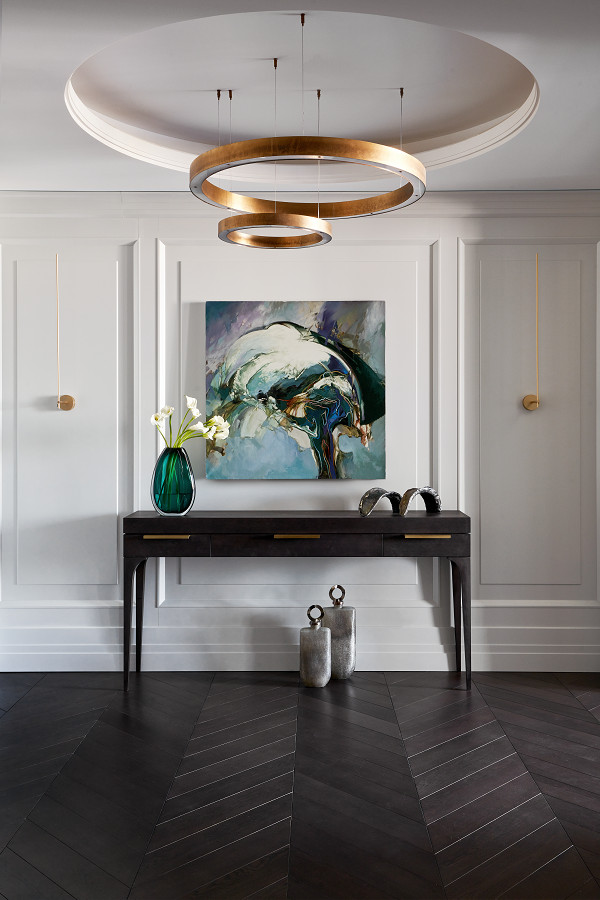 Картины в прихожей