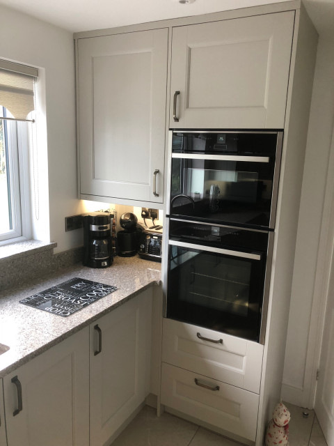 Compact Limestone Shaker Kitchen klassisk-koekken