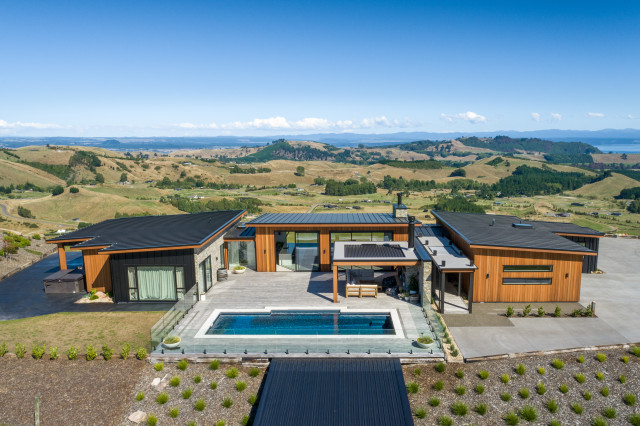 Hawk Ridge modern-house-exterior