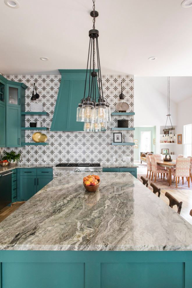 Example of a transitional home design design in Houston
