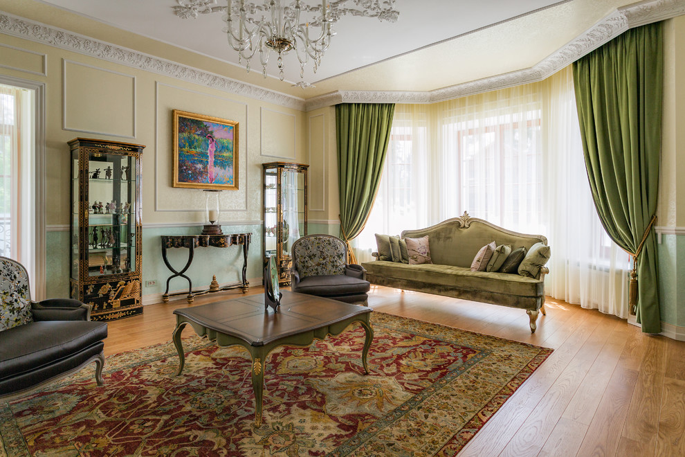 Шторы для гостиной с эркерными окнами