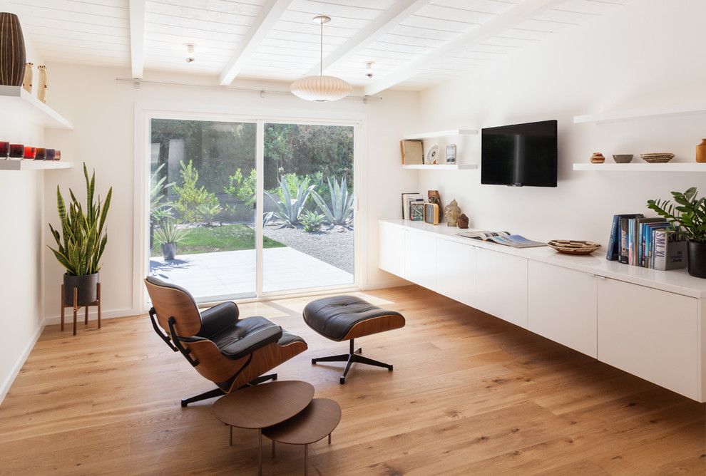 Midcentury family room in Los Angeles.