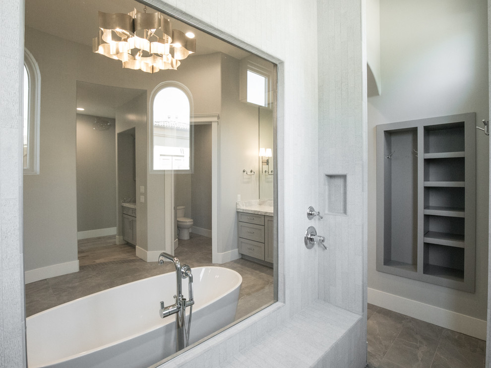 Example of a transitional home design design in Phoenix