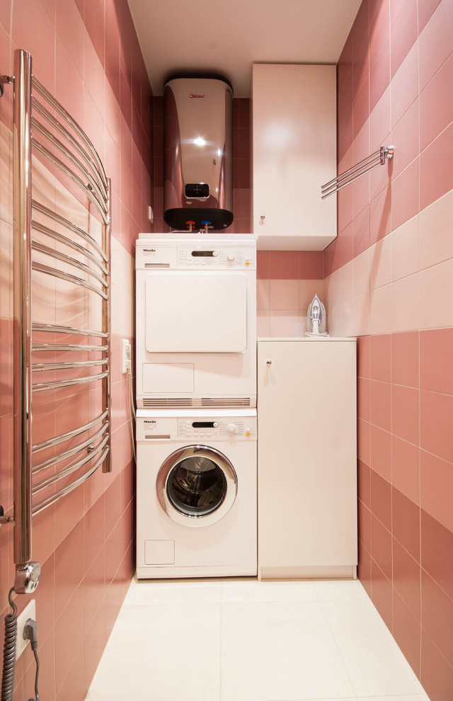 Contemporary laundry room in Moscow.