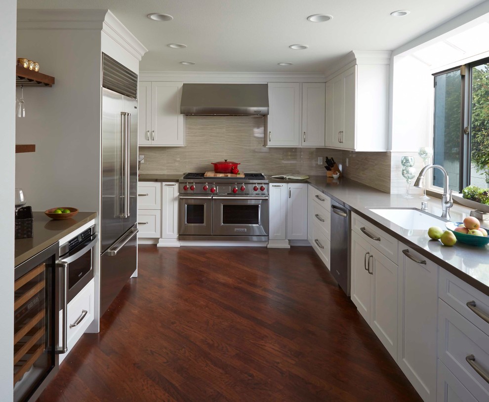 Example of a transitional kitchen design in Orange County