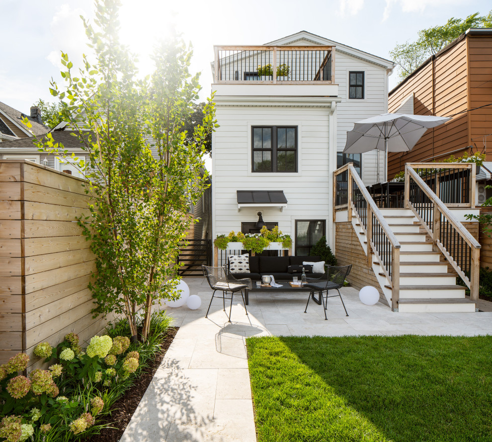 Design ideas for a transitional landscaping in Chicago.