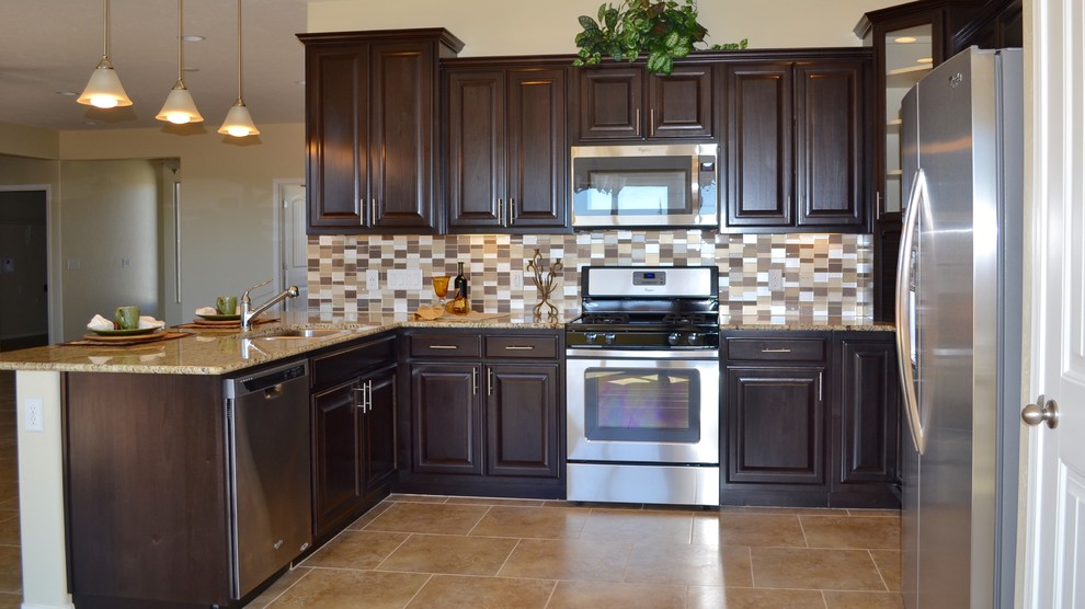 RESORT DR. - Traditional - Kitchen - Phoenix - by King's ...
