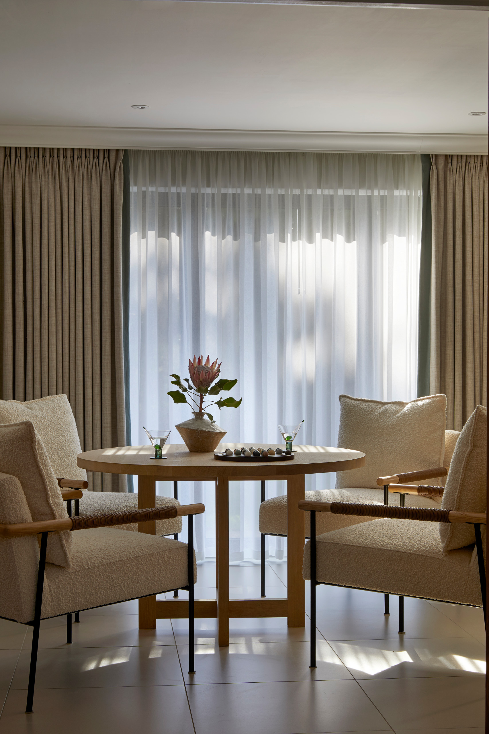 Inspiration for a dining room remodel in London