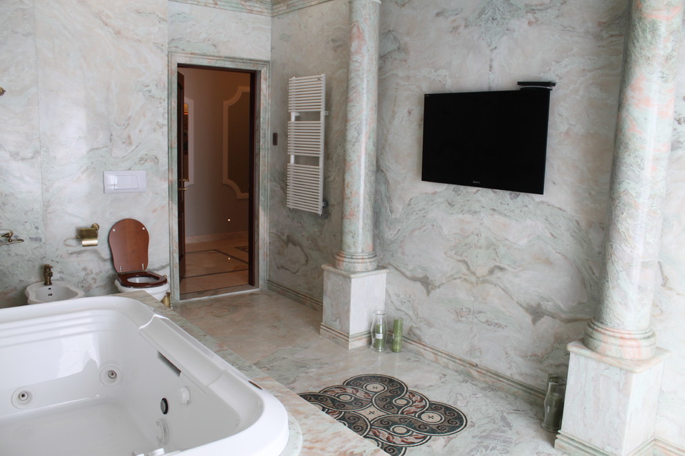 Apartmens on the Kruglouniversitetskaya str. Kiev