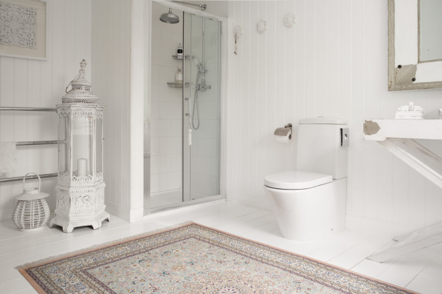 Hopton House shabby-chic-style-bathroom