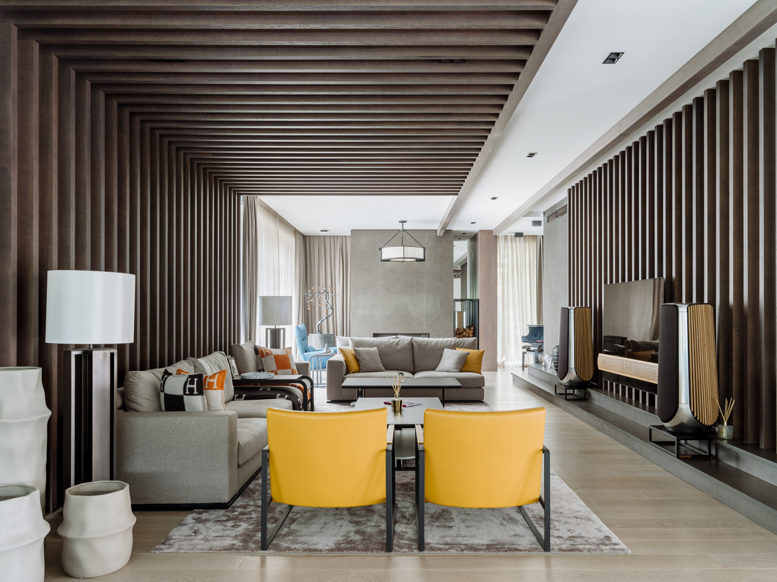 Гардеробные, камин, двери и премиум мебель / ГОРКИ-8