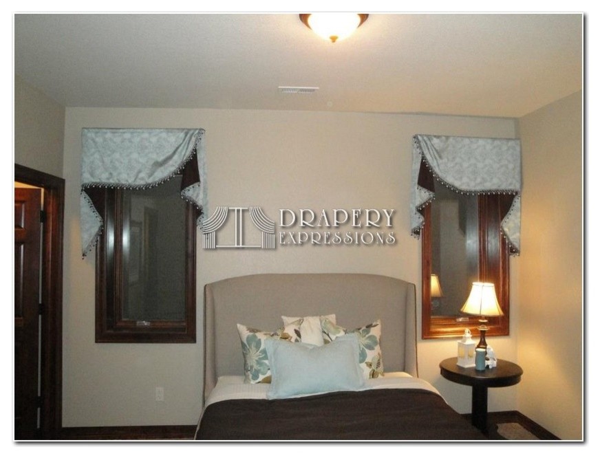 Inspiration for a transitional home design remodel in Denver